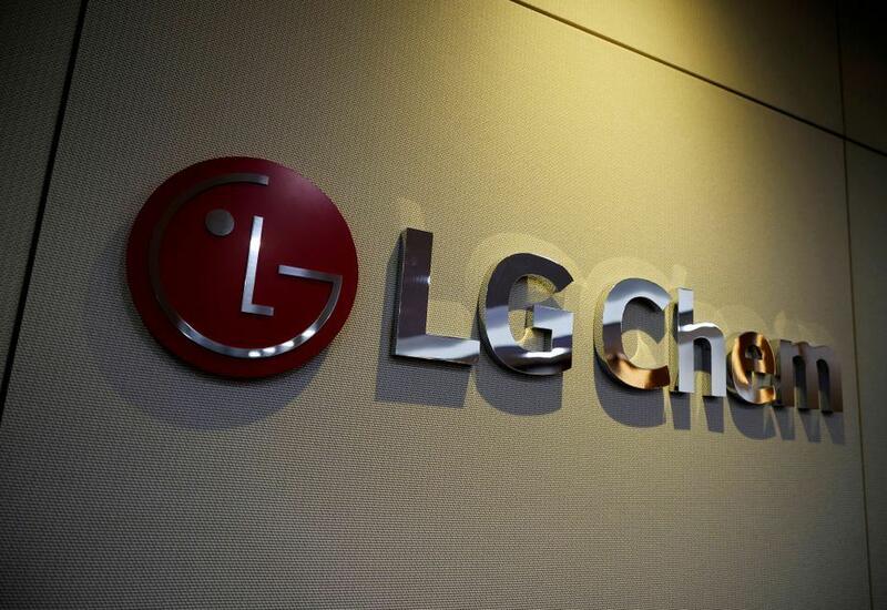 LG представила огромный телевизор с вибрирующим экраном
