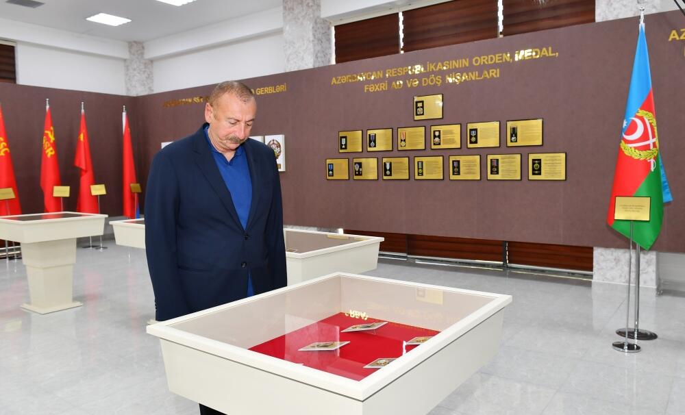 Президент Ильхам Алиев принял участие в открытии Центра юных умельцев и Музея государственных символов в Агсу
