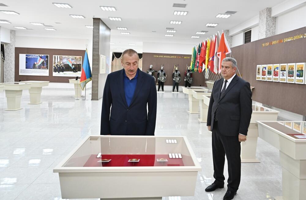 Президент Ильхам Алиев принял участие в открытии Центра юных умельцев и Музея государственных символов в Агсу