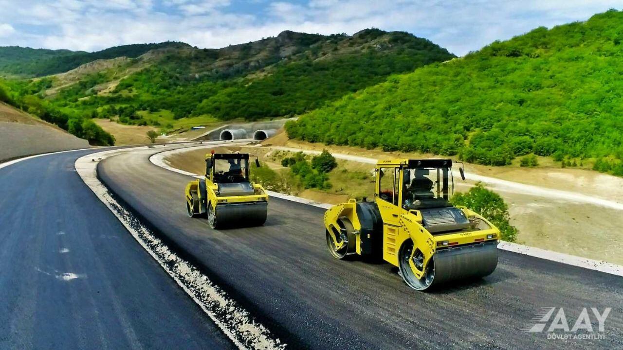 Əhmədbəyli-Füzuli-Şuşa avtomobil yolunun tikintisi sürətlə davam etdirilir