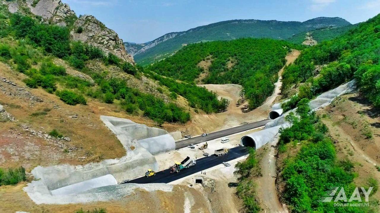 Əhmədbəyli-Füzuli-Şuşa avtomobil yolunun tikintisi sürətlə davam etdirilir