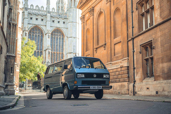 Автомобиль Стивена Хокинга выставили на продажу