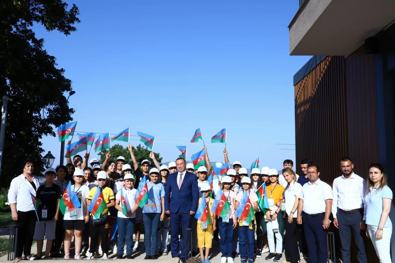 Şəhid övladları və məktəblilər üçün Şuşada “Xarıbülbül” düşərgəsi təşkil edilib