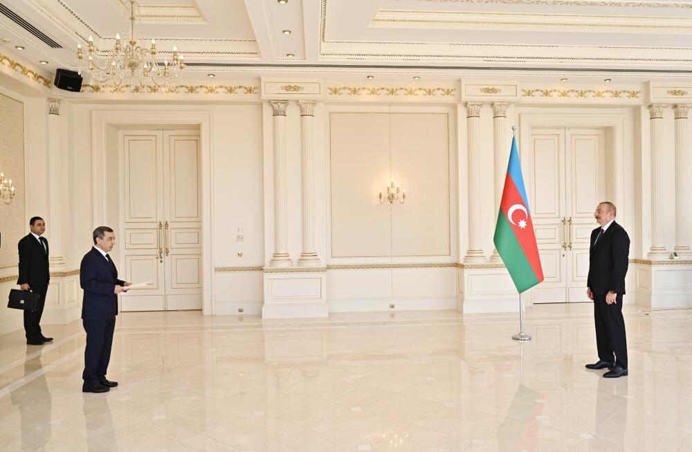 Президент Ильхам Алиев принял верительные грамоты новоназначенного посла Туркменистана