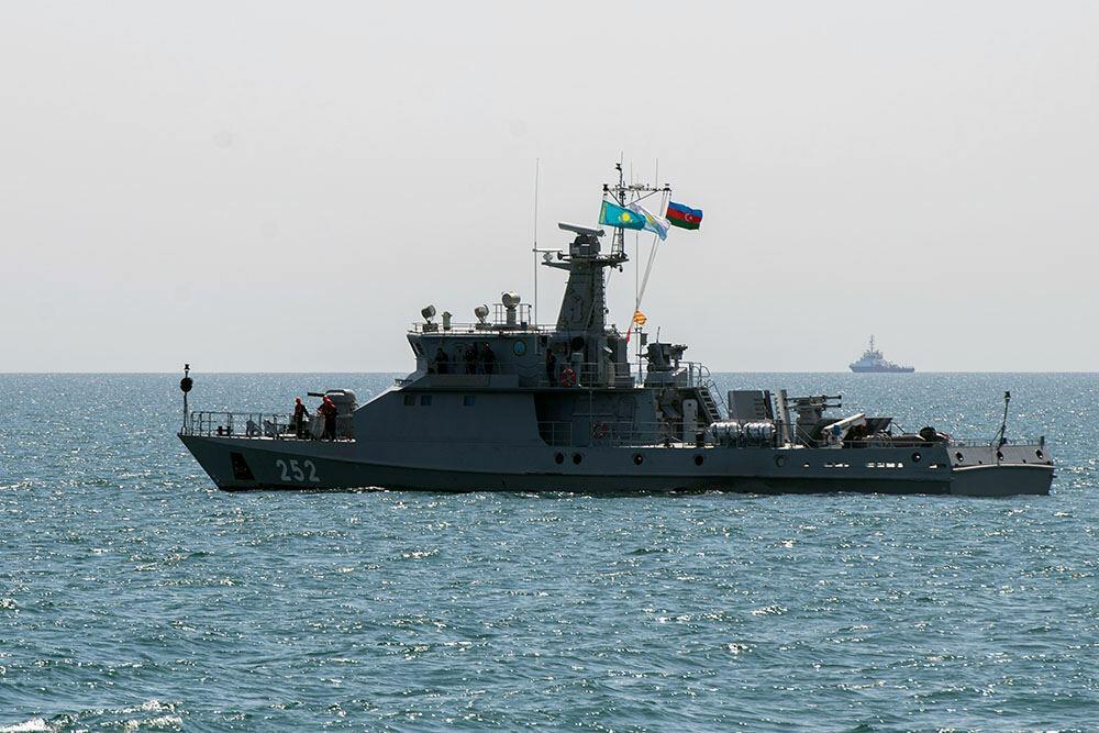 В конкурсе "Кубок моря" команды выполнили задание "Cтрельба по плавучей мине"