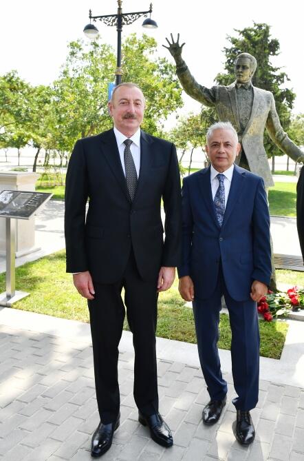 Prezident İlham Əliyev və Birinci xanım Mehriban Əliyeva mədəniyyət və incəsənət xadimləri ilə söhbət ediblər