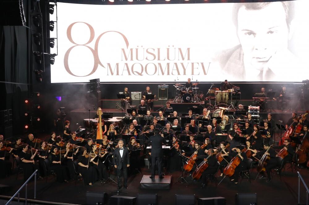 Prezident İlham Əliyev və Birinci xanım Mehriban Əliyeva Müslüm Maqomayevin 80 illik yubileyinə həsr olunmuş xatirə gecəsində iştirak ediblər