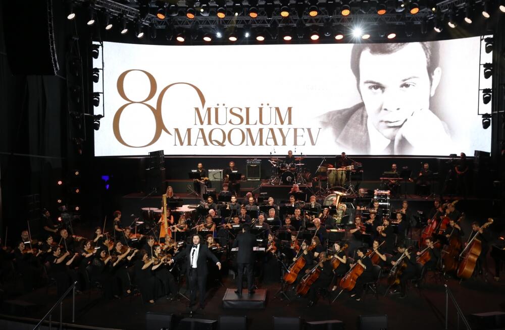 Prezident İlham Əliyev və Birinci xanım Mehriban Əliyeva Müslüm Maqomayevin 80 illik yubileyinə həsr olunmuş xatirə gecəsində iştirak ediblər