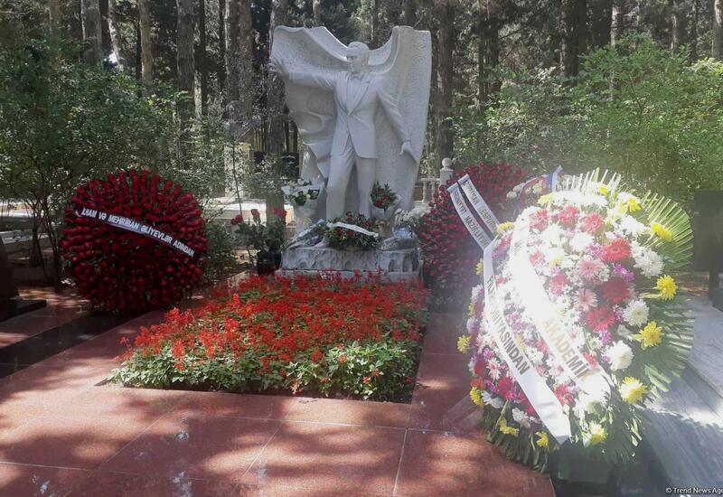 В Баку почтили память Муслима Магомаева