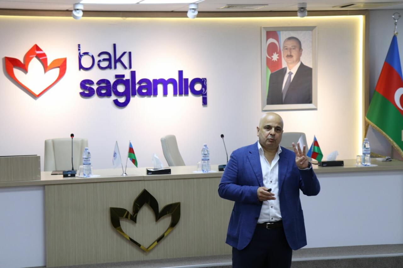 Azərbaycanlı həkim-rezidentlər və mütəxəssislər üçün master-klass keçirildi