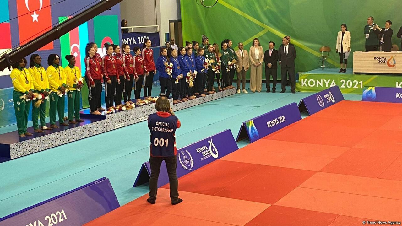 Qadın cüdoçulardan ibarət Azərbaycan yığması İslamiadada bürünc medal qazanıb