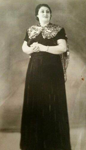 Üzeyir bəy onun sözüylə operanı dəyişdi, can verən həmkarının başı üstündə oxudu