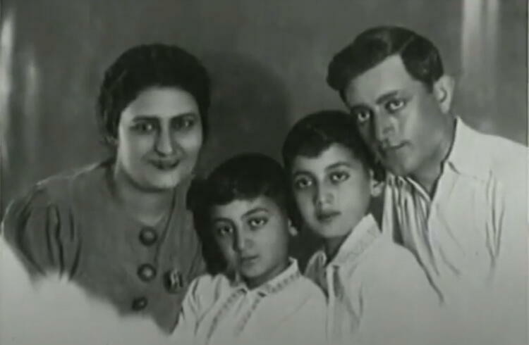 Üzeyir bəy onun sözüylə operanı dəyişdi, can verən həmkarının başı üstündə oxudu