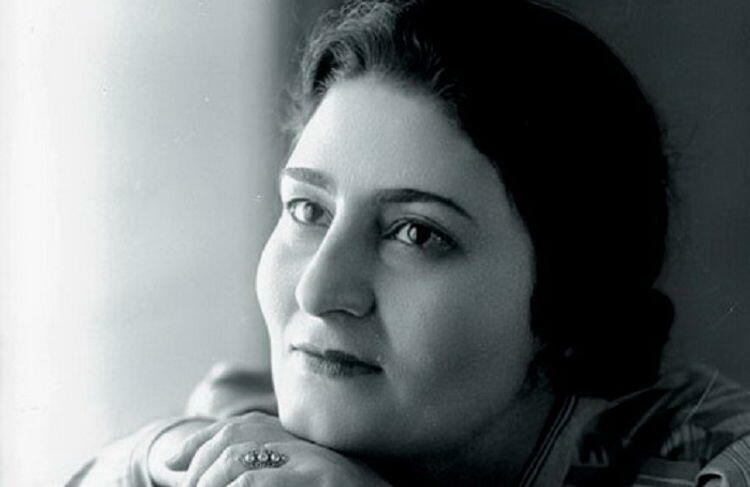 Üzeyir bəy onun sözüylə operanı dəyişdi, can verən həmkarının başı üstündə oxudu