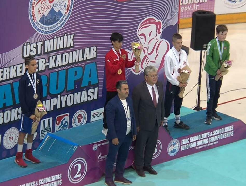 Сборная Азербайджана по боксу завершила чемпионат Европы пятью медалями