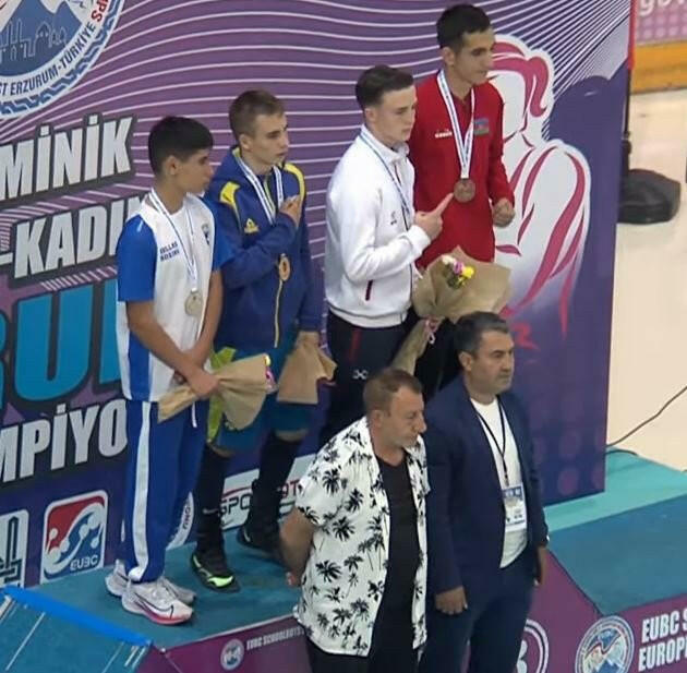 Сборная Азербайджана по боксу завершила чемпионат Европы пятью медалями