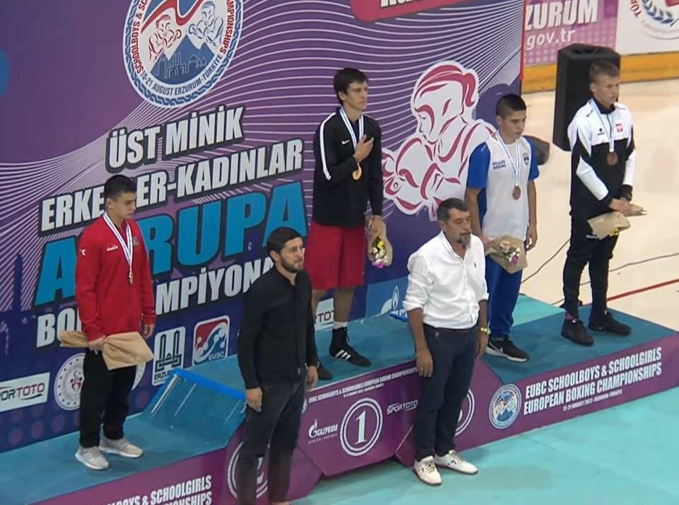 Сборная Азербайджана по боксу завершила чемпионат Европы пятью медалями