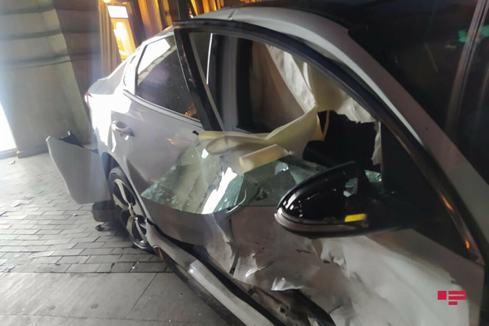 Bakıda ağır yol qəzası baş verib, ölən və yaralananlar var