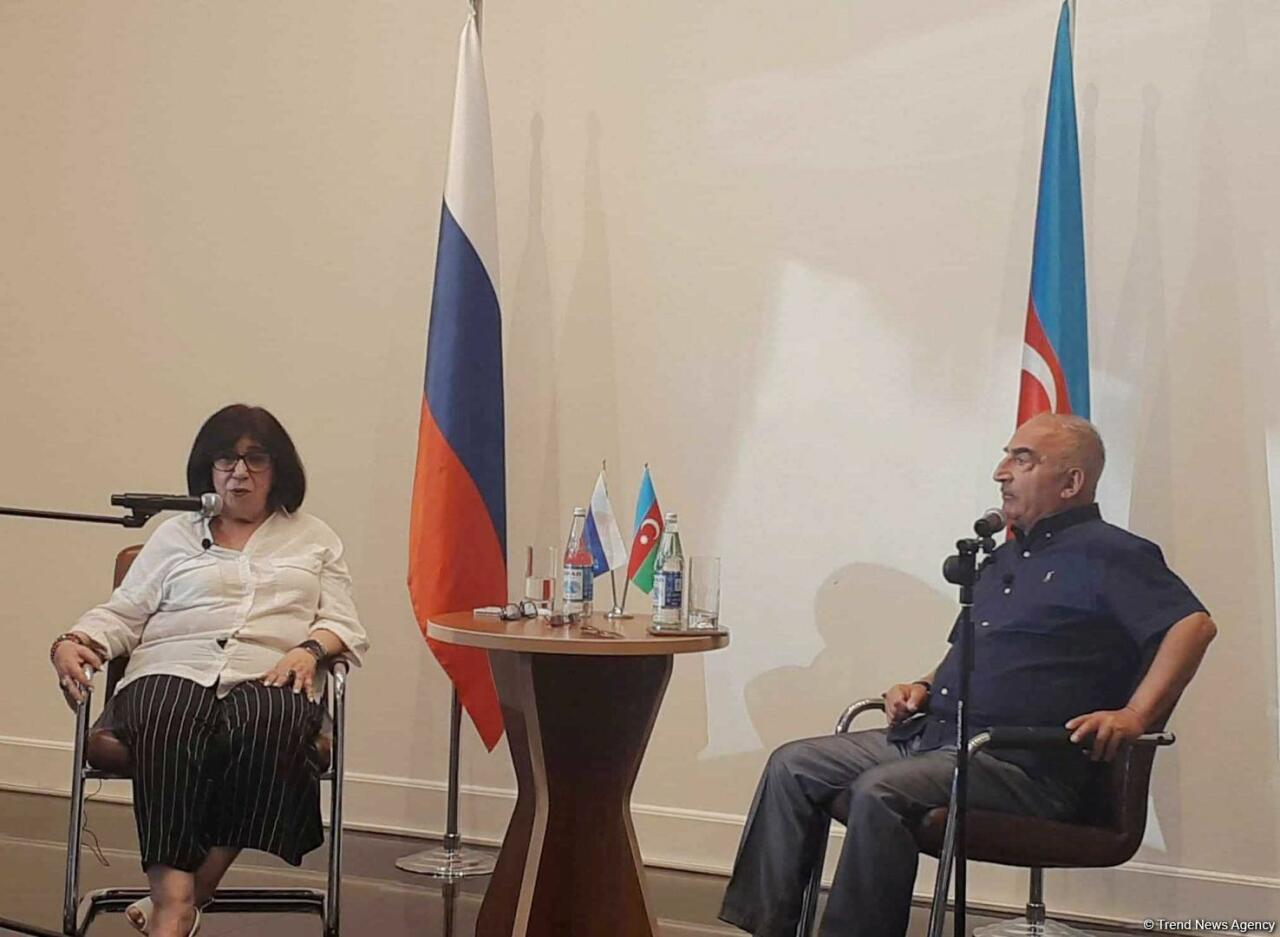 В Баку прошла встреча с народным писателем Натигом Расулзаде