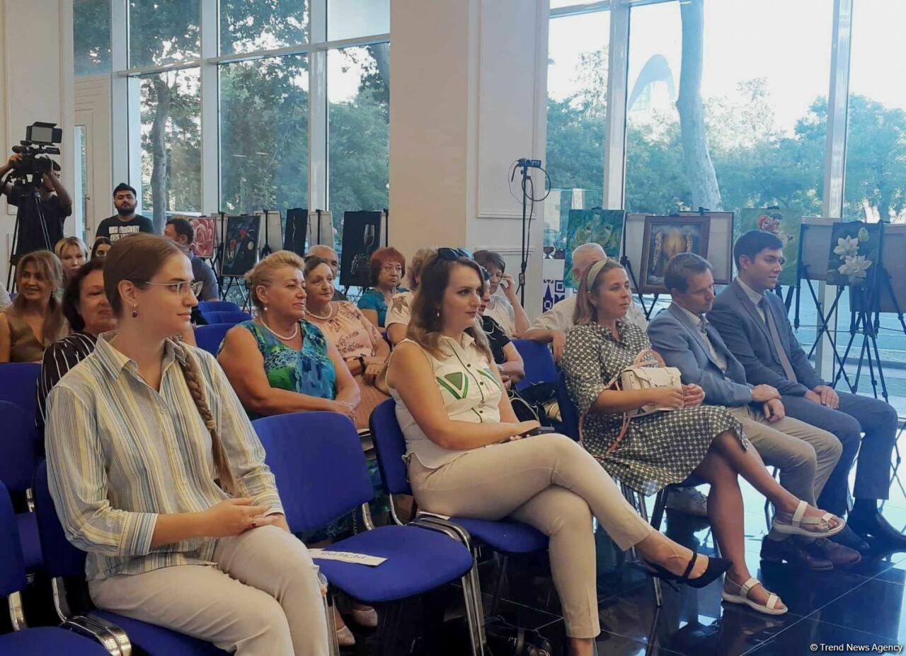В Баку прошла встреча с народным писателем Натигом Расулзаде