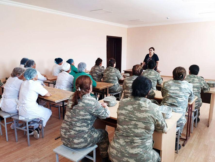 В азербайджанской армии прошли встречи с женщинами-военнослужащими и гражданским персоналом