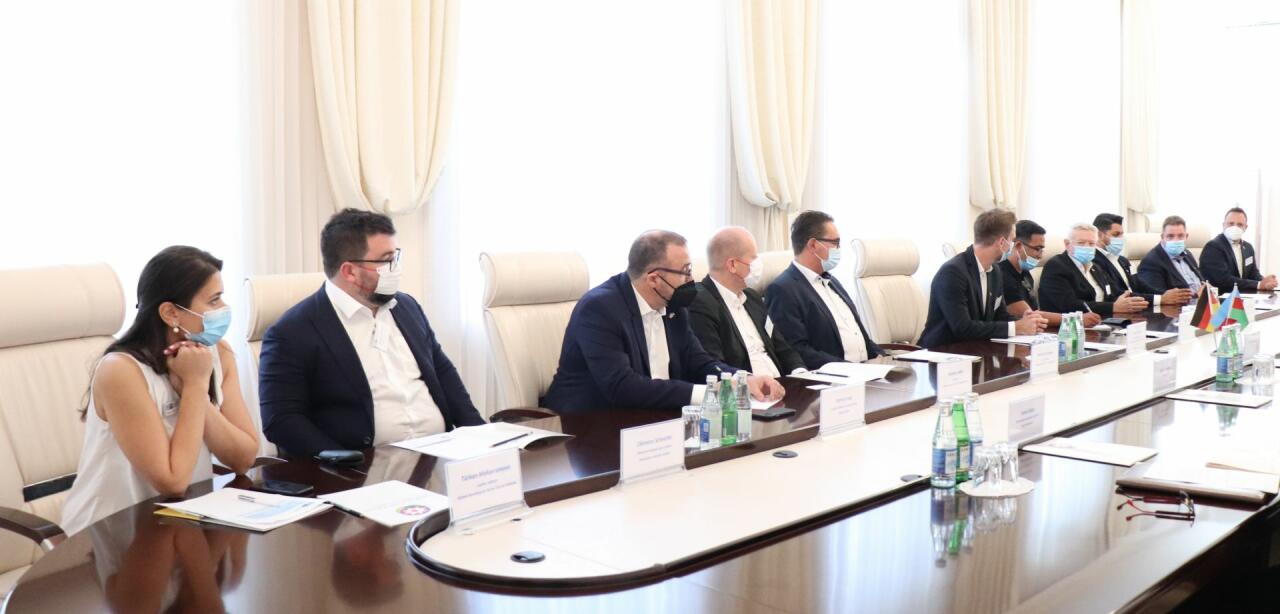 Səhiyyə nazirliyi Almaniya şirkətləri ilə əczaçılıq üzrə əməkdaşlığı müzakirə edib