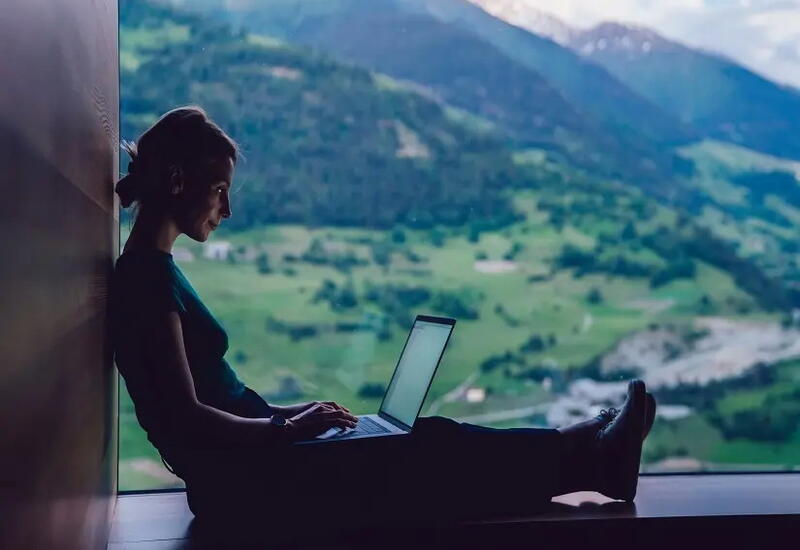 И путешествуй, и работай: какие страны выдают Digital Nomad Visa?