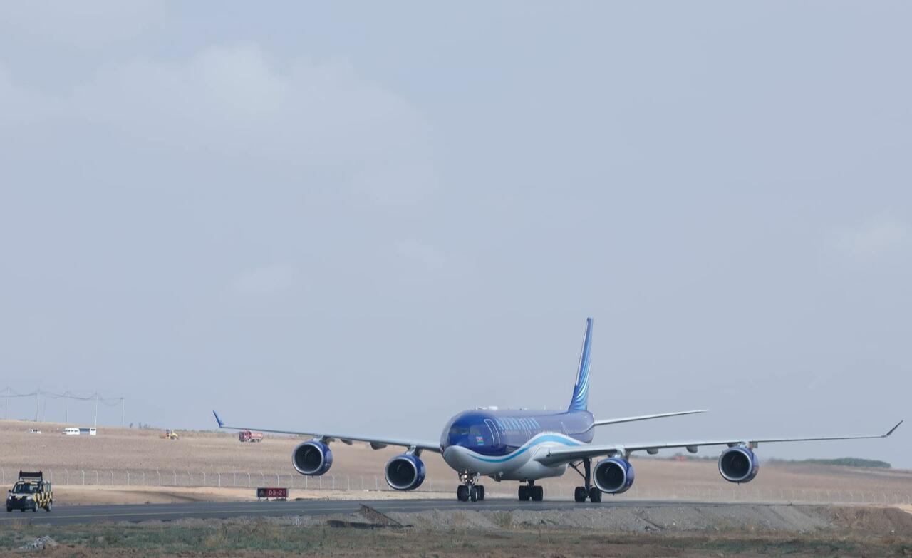 Самолет AZAL выполнил первый технический рейс в Зангиланский международный аэропорт