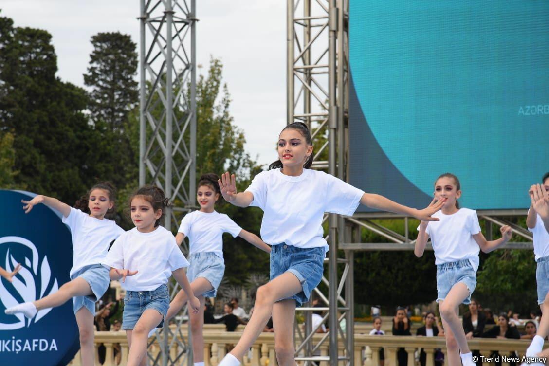 Праздник спорта, дружбы и хорошего настроения: в Баку проходит фестиваль по дисциплине "Гимнастика для всех"