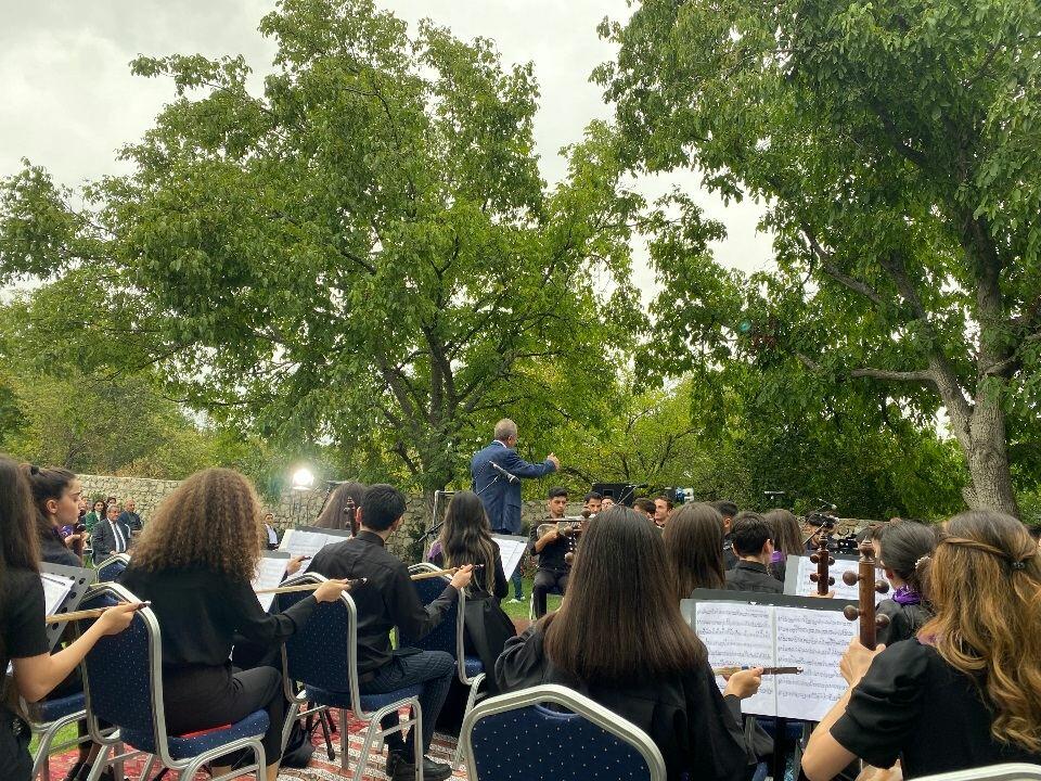 В Шуше прошла церемония награждения победителей Республиканского конкурса "Бюльбюль -125"