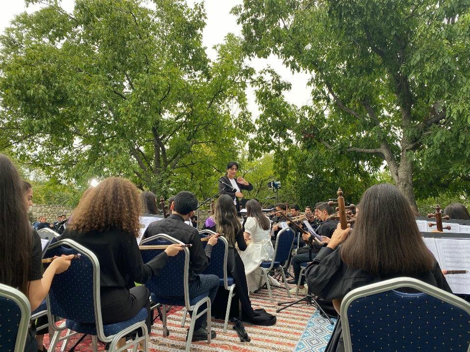 В Шуше прошла церемония награждения победителей Республиканского конкурса "Бюльбюль -125"
