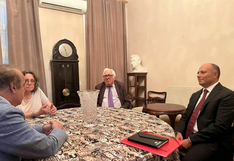 Анар Керимов посетил Дом-музей Расула Рзы