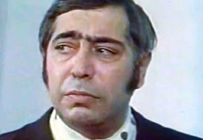 Boşqabındakı küftələri qardaşına satan aktyor