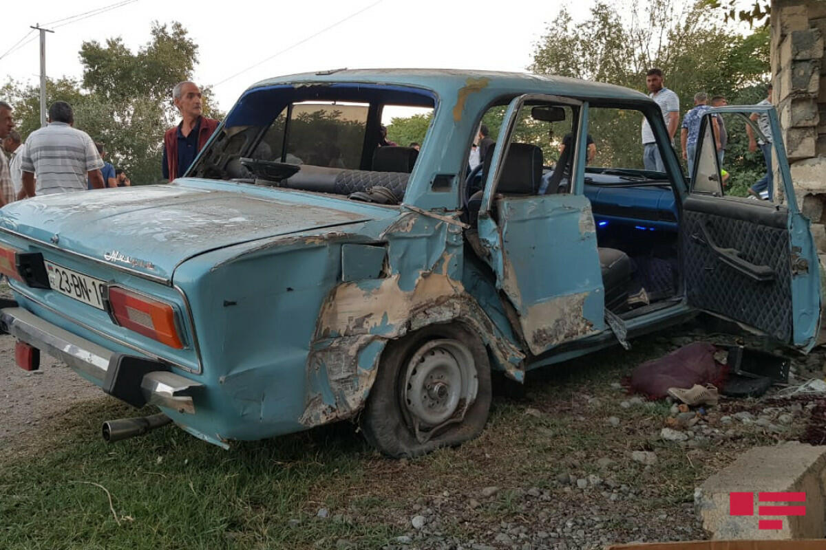 Тяжелое ДТП в Гёйчае, погибли 13-летний школьник и водитель