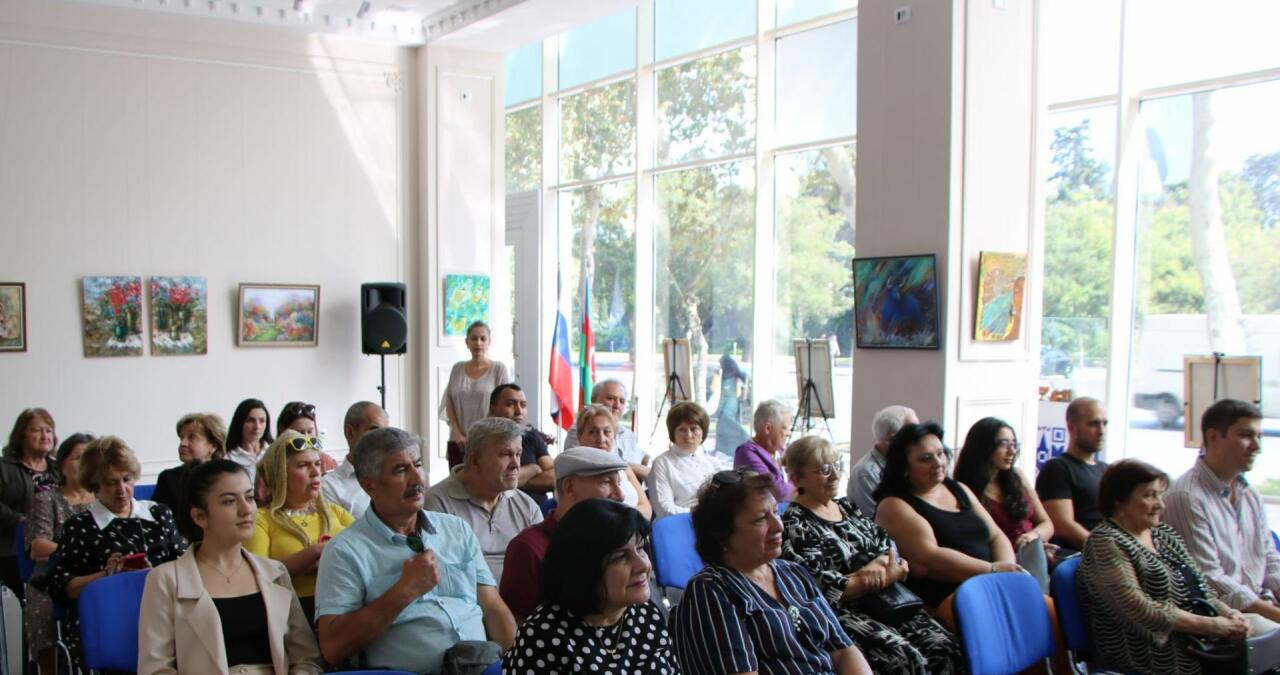 Писатели из Египта и России провели в Баку творческую встречу