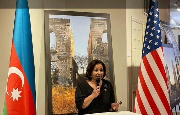 В США открылась выставка итальянского художника, демонстрирующая армянский вандализм в Карабахе