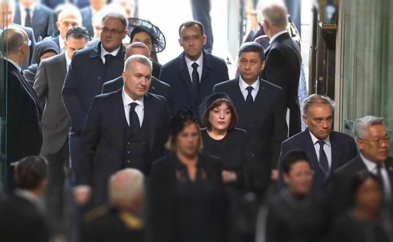 Sahibə Qafarova II Elizabetin vida mərasimində iştirak edib