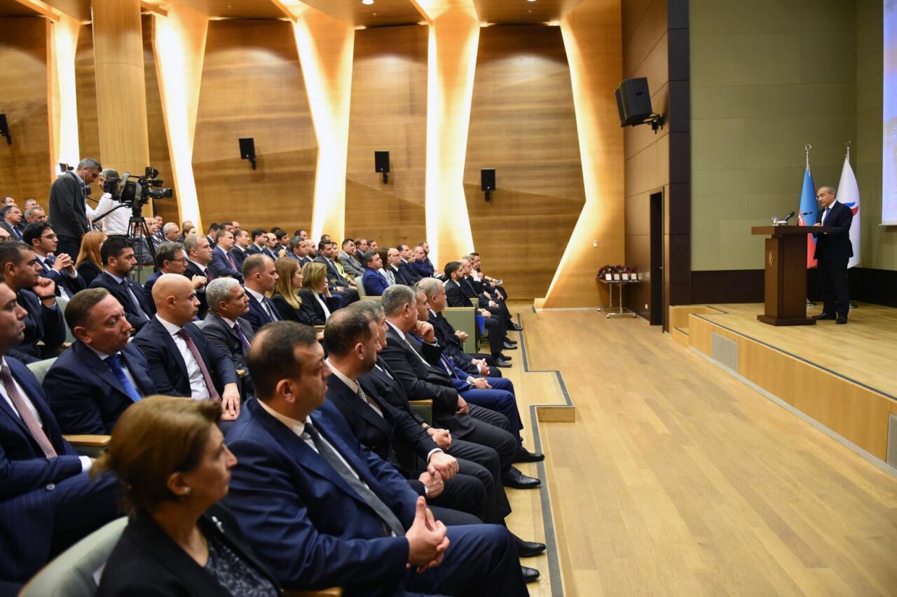 SOCAR-da “Neftçilər Günü” münasibətilə tədbir keçirilib