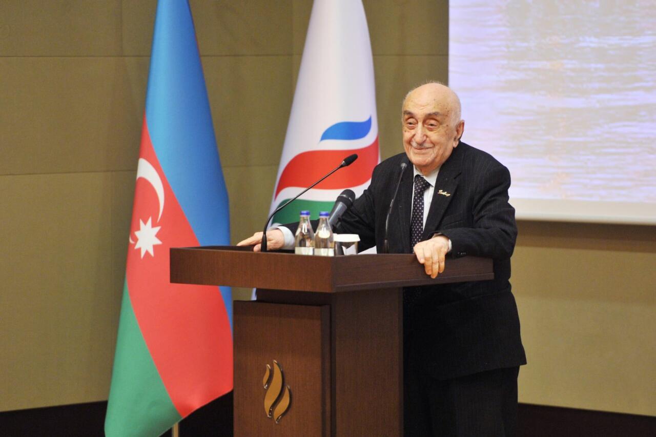 SOCAR-da “Neftçilər Günü” münasibətilə tədbir keçirilib