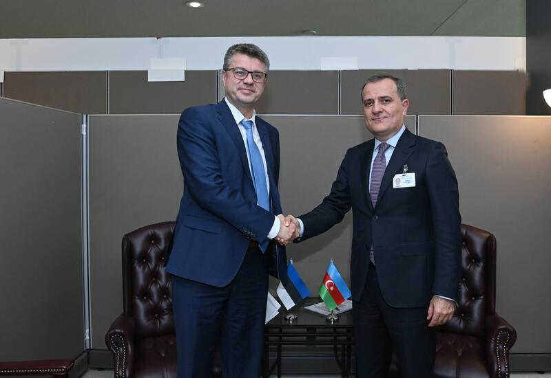 Ceyhun Bayramov Estoniyanın xarici işlər naziri ilə görüşüb