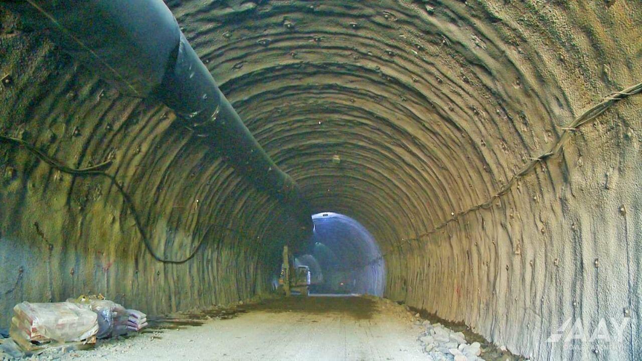 Продолжается строительство дороги Тоганалы-Кяльбаджар-Истису и тоннеля Муровдаг