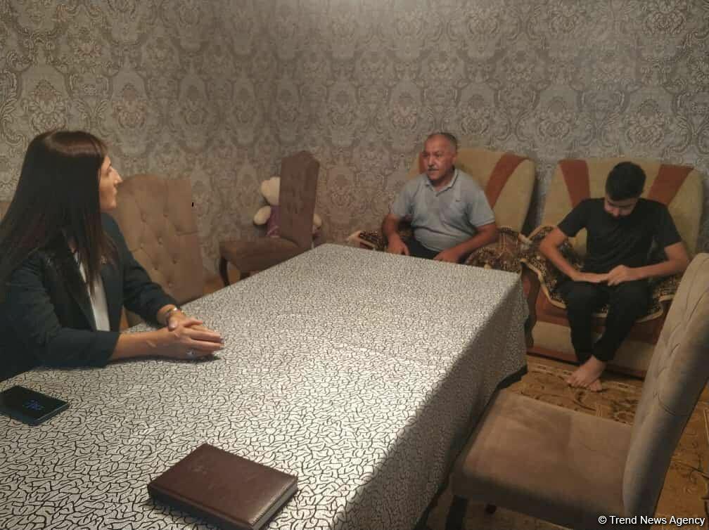Deputat Sevil Mikayılova Xaçmazda şəhid və yaralı hərbçilərimizin ailələrini ziyarət edib