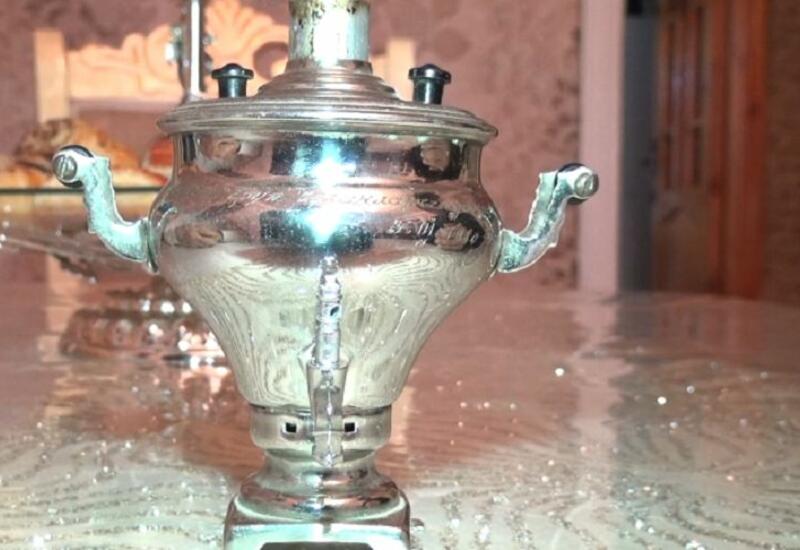 Qəhrəman qazimiz Şuşada tapdığı samovarın sahibini axtarır - Əşyanın üzərində sahibinin adı var