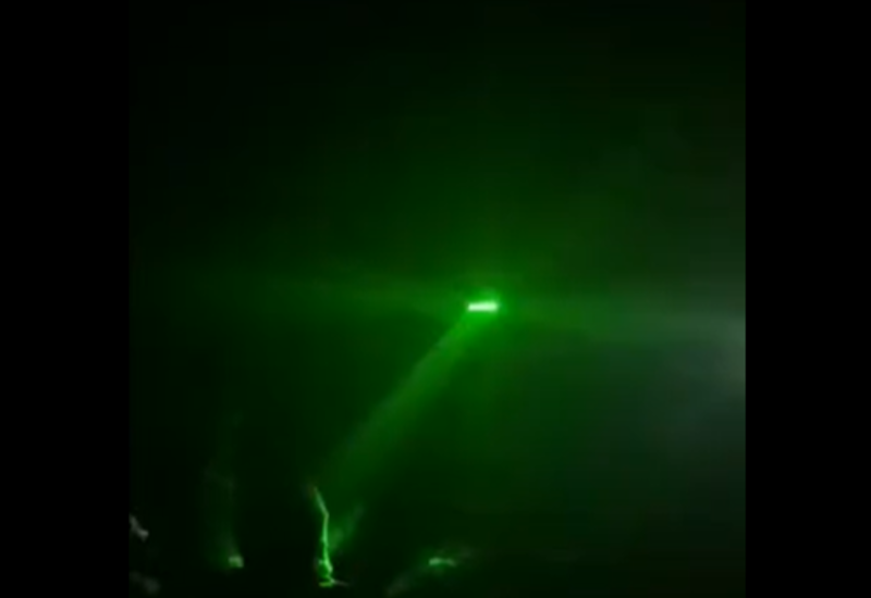 Турецкие военнослужащие поют национальный гимн