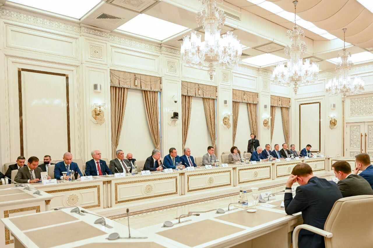 Сахиба Гафарова встретилась с Вячеславом Володиным