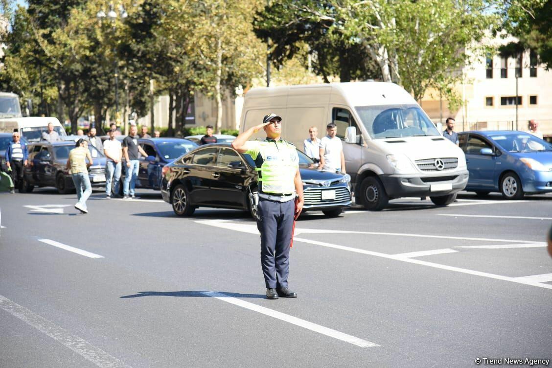 В Азербайджане минутой молчания почтили память шехидов Отечественной войны