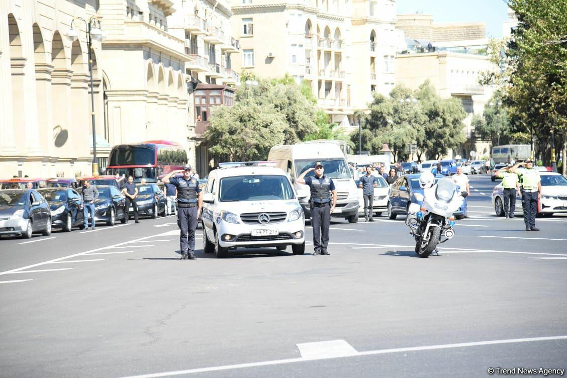 В Азербайджане минутой молчания почтили память шехидов Отечественной войны