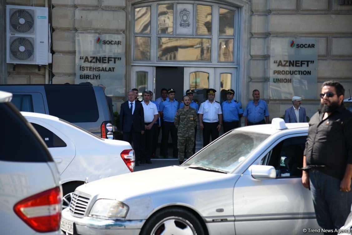 В Азербайджане минутой молчания почтили память шехидов Отечественной войны