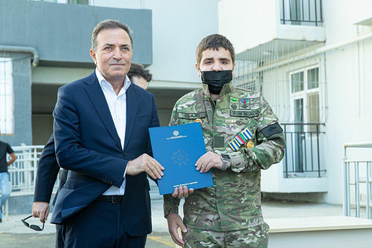 Еще 50 семьям шехидов и инвалидам Отечественной войны Азербайджана предоставлены квартиры
