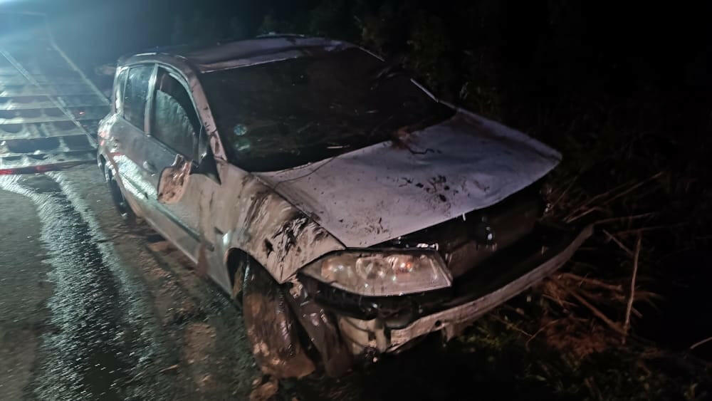 В Масаллы автомобиль упал в канал